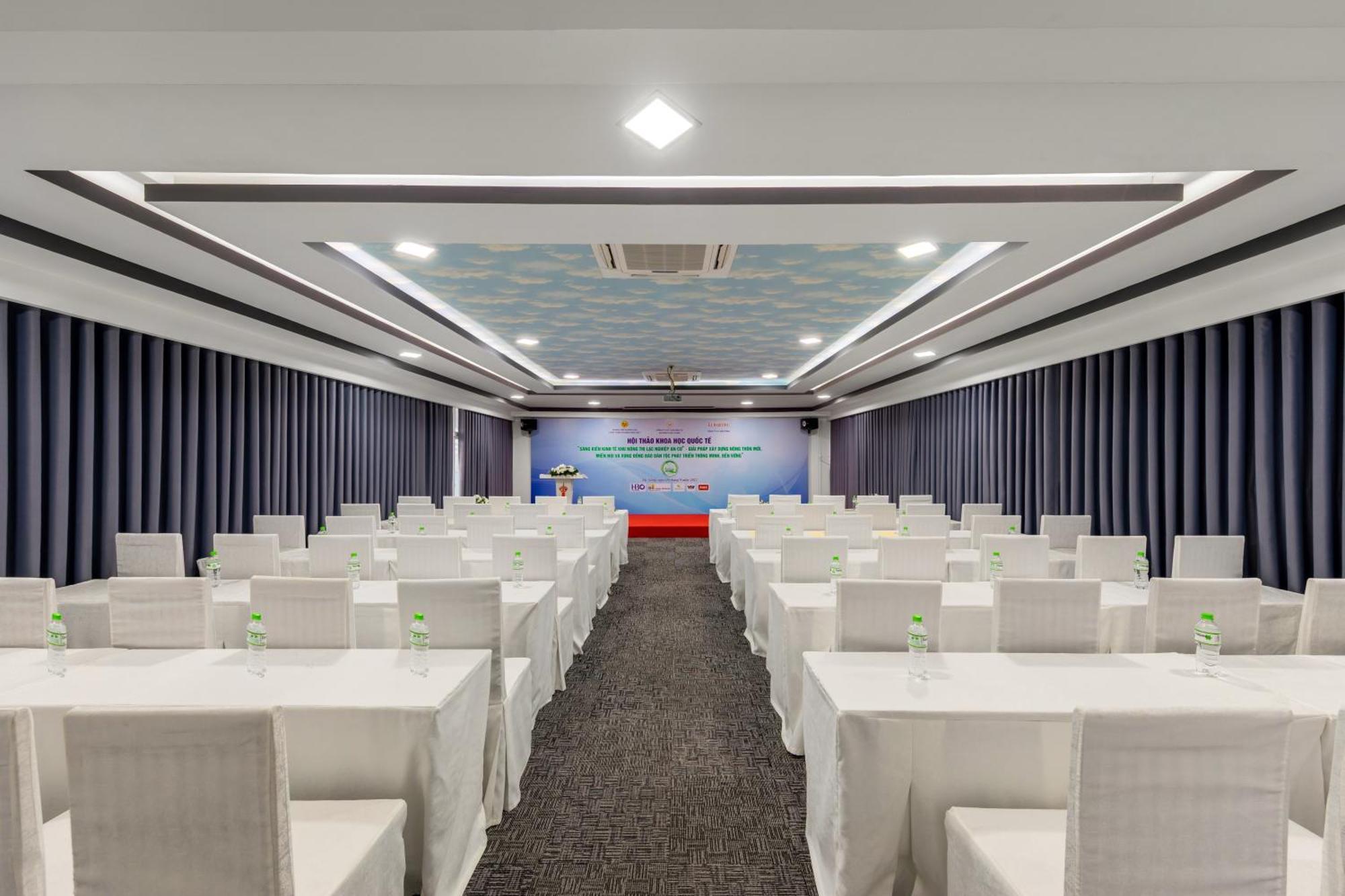 Kay Hotel Da Nang - Near Dragon Bridge Экстерьер фото