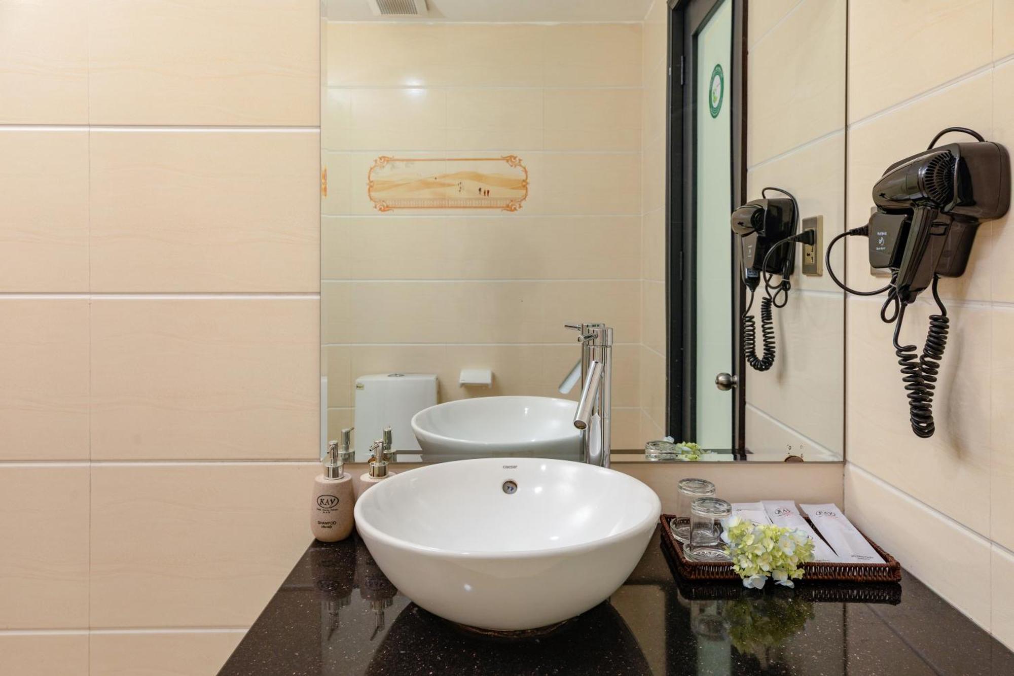 Kay Hotel Da Nang - Near Dragon Bridge Экстерьер фото